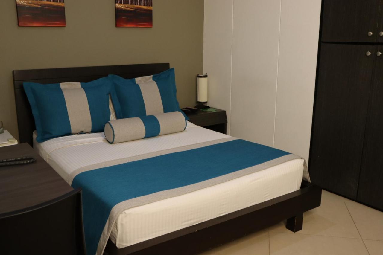 Hotel Medellin Gold Экстерьер фото