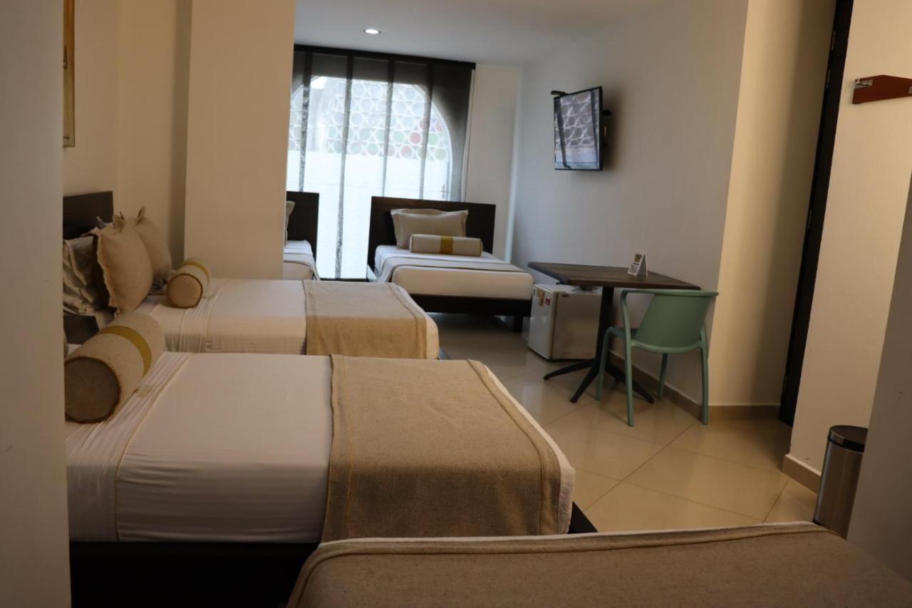 Hotel Medellin Gold Экстерьер фото