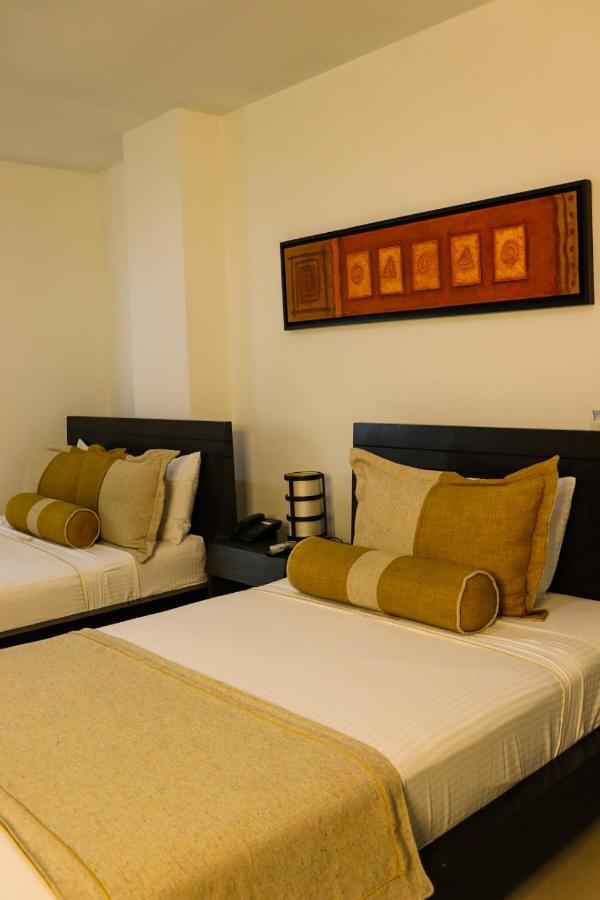 Hotel Medellin Gold Экстерьер фото