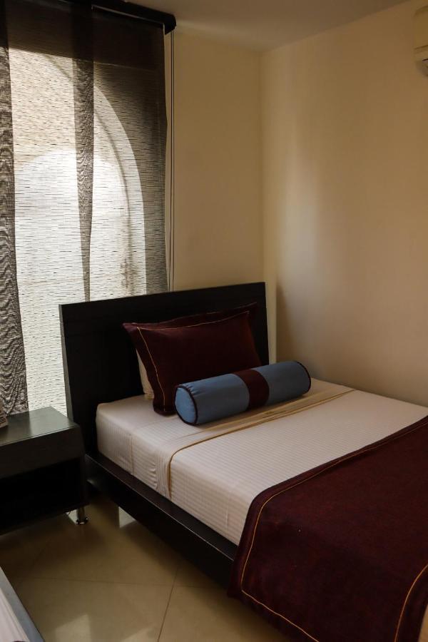 Hotel Medellin Gold Экстерьер фото
